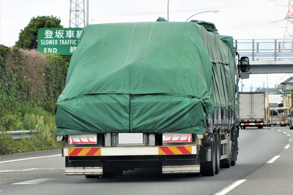 トラックドライバーにとって頭上はまさに灯台下暗しだった