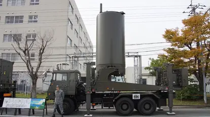 航空自衛隊の移動式3次元レーダー「J/TPS-102」。北大東島では移動式警戒管制レーダーの整備が進み、父島でもレーダー配備が検討中