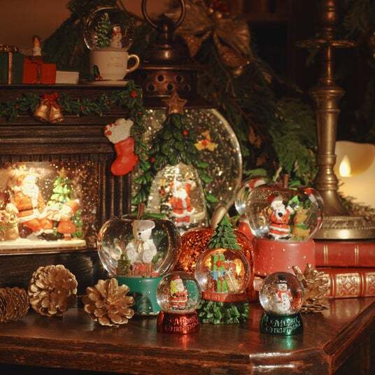 Afternoon Tea Christmas 2026 昨年即完売したクリスマスツリーが今年