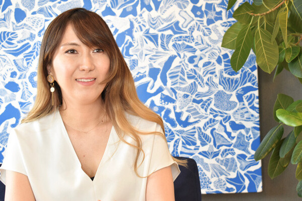 「１９世紀にカメラが登場して価値観が一変。２０世紀以降の芸術家は『アートとはなんだ？』と探求し始め、独自の視点の作品を生み出しました」と語る末永幸歩氏