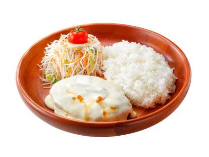 888円