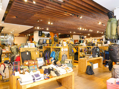 新宿にある『A&Fカントリー本店』の店内