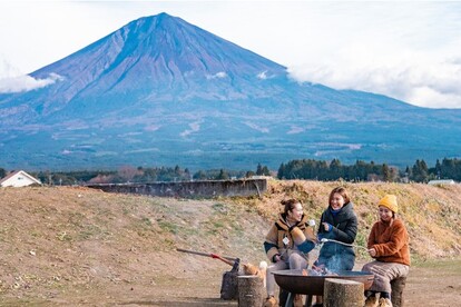 絶景！　富士山西麓の田園風景に囲まれたグランピングテント