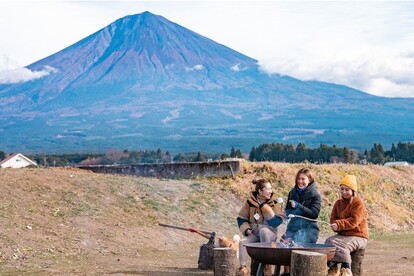 絶景! 富士山西麓の田園風景に囲まれたグランピングテント