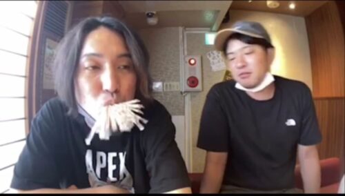 コロナ陽性者　爪楊枝を口に