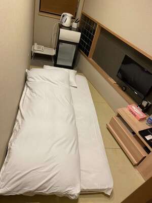 せまい(写真はガグビーさん提供)