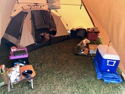 温度差が生じる秋冬のキャンプではテント内の結露に注意が必要