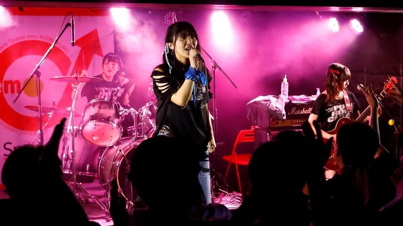 コミック ガールズフィスト 登場の声優バンド 南松本高校パンクロック同好会 が活動再開 スペシャル番組の生放送 ニコニコニュース