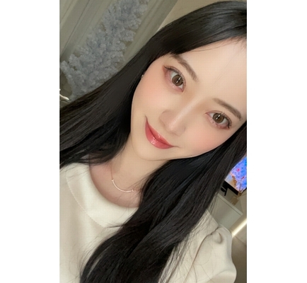 堀未央奈 前髪センター分け 黒髪ロング 披露 ニコニコニュース