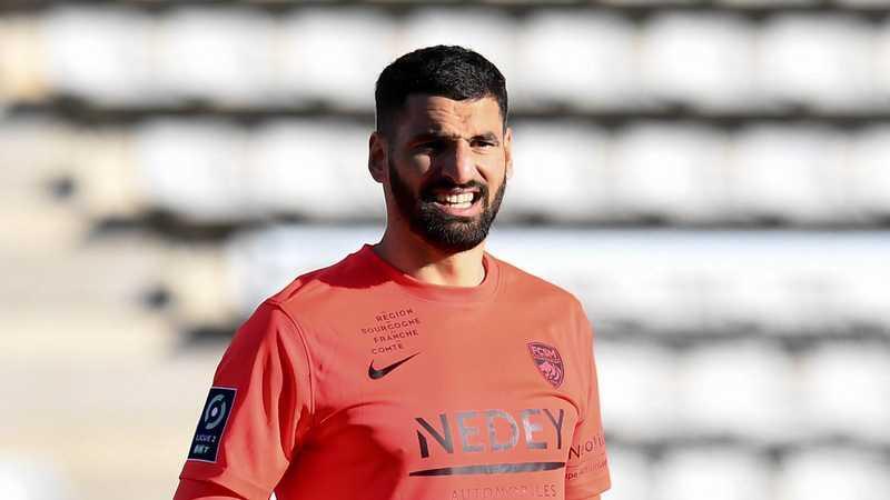 女性ファンの顔面にボール直撃 Gkが ユニフォームで許して ニコニコニュース