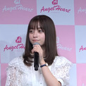 橋本環奈、主演舞台「千と千尋」劇場前で“ステルス性能”を発揮　「まさか本人が後ろにいるとは」「全然バレてない！」