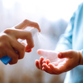 ｢手指のアルコール除菌｣が常識になった子供たちの将来を生物学者がひどく心配しているワケ