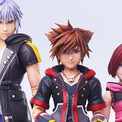 『キングダム ハーツIII』よりソラ、リク、カイリのフィギュアが予約受付中。DX版には「シューティングスター」「アルテマウェポン」など複数のキーブレードも付属