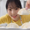 本田真凜、餃子を作って食べるだけの動画でファンの語彙力を奪い去ってしまう　「意味わからんくらい可愛い」「銀河一可愛い」