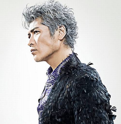 吉川晃司が 安部礼司 に参戦 サンタモニカ帰りのモニカ部長役 ニコニコニュース