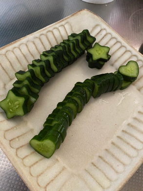 どこから切っても星やハートの形のきゅうりがかわいい 簡単にできる家庭菜園テクニックが 食卓が楽しくなりそう と8 5万 ニコニコニュース どこから切っても星やハートの形のきゅうりがかわいい 簡単にできる家庭菜園テクニックが 食卓が楽しくなりそう と8 5万 ニコニコニュース