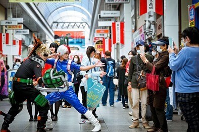 高知の商店街をコスプレイヤーが練り歩き アニメ でジャック 県知事 アニメ魂を呼び起こしていただきたい ニコニコニュース