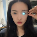 事故で片目を失った女性、自ら作った“光る義眼”で人気を博す（中国）＜動画あり＞(1コメント)