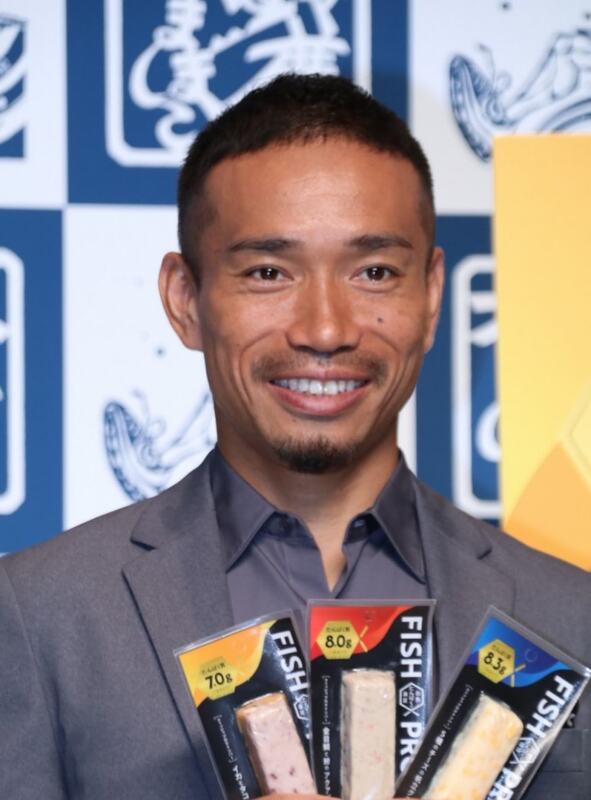 日本代表 長友に おふざけイメージ変わった の声 監督のハグで号泣 W杯クロアチア戦の舞台裏動画が話題 ニコニコニュース 日本代表 長友に おふざけイメージ変わった の声 監督のハグで号泣 W杯クロアチア戦の舞台裏動画が話題 ニコニコニュース