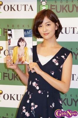 石橋杏奈 写真集の撮影中に髪の毛をバッサリ ニコニコニュース 石橋杏奈 写真集の撮影中に髪の毛をバッサリ ニコニコニュース