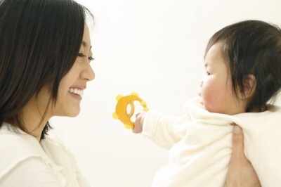 赤ちゃんは大人の目を見て大人の感情を読み取ることができる ニコニコニュース 赤ちゃんは大人の目を見て大人の感情を読み取ることができる ニコニコニュース