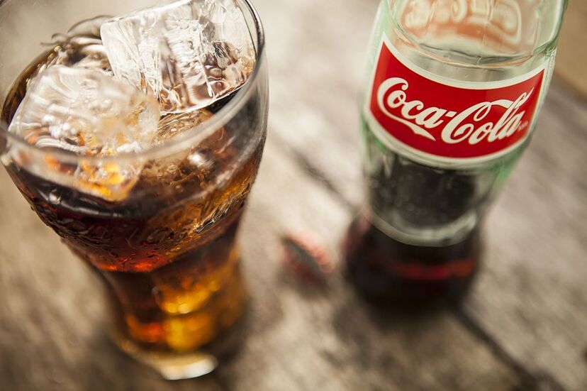 ｢コーラを飲むと歯が溶ける｣は科学的に正しい…砂糖たっぷりのコーラが腐らないゾッとする理由