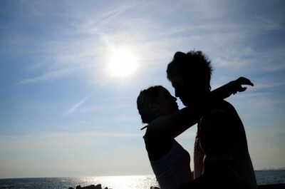 思わず興奮しちゃう 男性は 軽いキス と 激しいキス どっちが好き ニコニコニュース 思わず興奮しちゃう 男性は 軽いキス と 激しいキス どっちが好き ニコニコニュース
