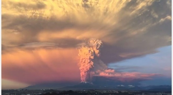 動画あり チリの カルブコ火山 が大噴火 恐ろしい映像も公開される ニコニコニュース