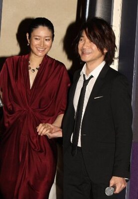 妊娠9ヵ月の小雪が 吉岡秀隆にエスコートされて登壇 Always 三丁目の夕日 64 の完成披露 ニコニコニュース 妊娠9ヵ月の小雪が 吉岡秀隆にエスコートされて登壇 Always 三丁目の夕日 64 の完成披露 ニコニコニュース