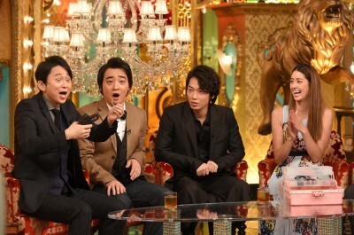 綾野剛が アブナイ夜会 でギターテクニックを披露 ニコニコニュース 綾野剛が アブナイ夜会 でギターテクニックを披露 ニコニコニュース