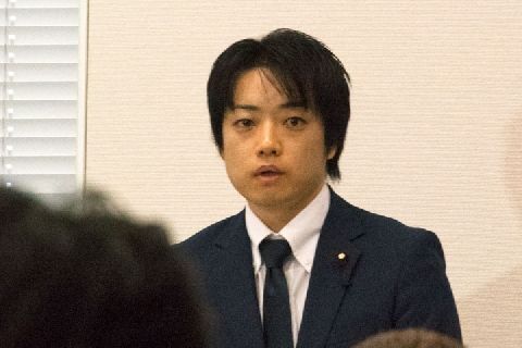 武藤貴也議員 釈明会見 で怒号 金銭トラブル報じた 週刊文春記者 を閉め出し ニコニコニュース