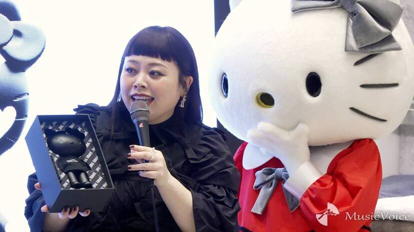 渡辺直美、初お披露目ハローキティ ブラックに感激 「かわいい〜」を
