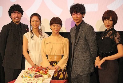綾野剛のトラブル対処術に会場で拍手起こる ニコニコニュース 綾野剛のトラブル対処術に会場で拍手起こる ニコニコニュース