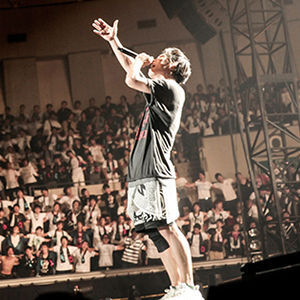 Uverworld 男祭りで8500人が大合唱 最新シングル収録曲 Praying Run Mv公開 ニコニコニュース