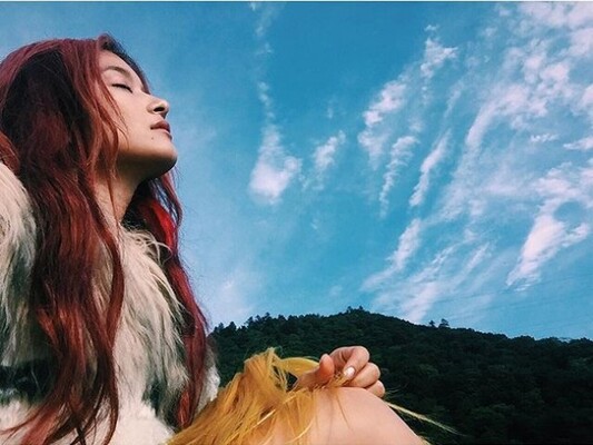 ローラ 赤髪 に リトルマーメイドみたい ファンからも高評価 ニコニコニュース