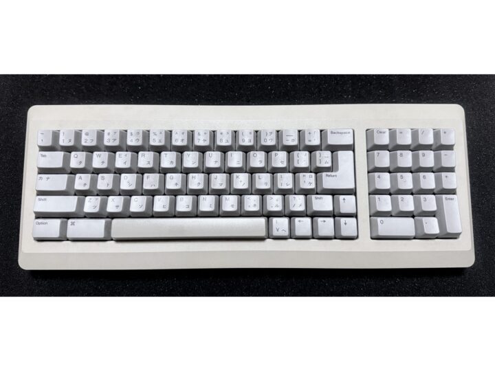 日本製Mactintosh Plus,128k,512kキーボード Macintosh Plusのメカニカルキーボードと金属ボール搭載のマウス／今井