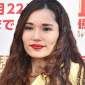 平野ノラ、美脚スラリのミニスカ×ロングブーツ姿「それスノ」ママコーデに「着こなし最高」「爽やかセクシー」と反響(New!!)