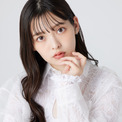 「まーたオタクを殺すような真似を」妖艶なポーズで魅せる深紅のベロアチャイナ姿に悶絶、声優・上坂すみれの私物衣装が話題(New!!)
