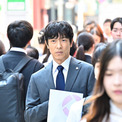 『VIVANT』一瞬チラリの“美女”にネット騒然「顔出し出演!?」「女優顔負けのビジュアル」(New!!)