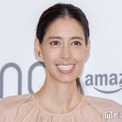 森泉、アップグレードした庭のプール楽しむ水着ショット公開「おしゃれなホテルみたい」「大きくて豪華」と反響 | ニコニコニュース