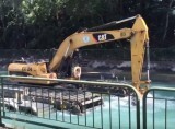 どんぶらこ ユンボ泳ぐの 頭の混乱する光景に遭遇 ニコニコニュース どんぶらこ ユンボ泳ぐの 頭の混乱する光景に遭遇 ニコニコニュース