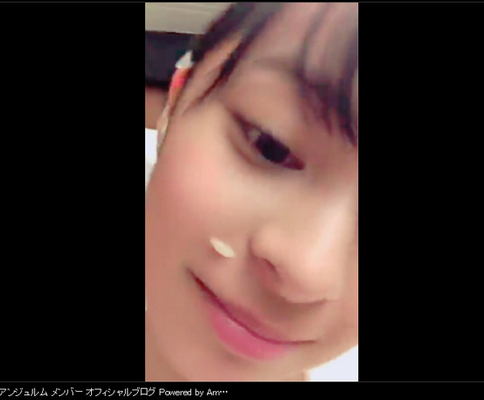 アンジュルム 上國料萌衣 顔にごはんつぶが付いた写真が あざと可愛すぎる とファン歓喜 ニコニコニュース アンジュルム 上國料萌衣 顔にごはんつぶが付いた写真が あざと可愛すぎる とファン歓喜 ニコニコニュース