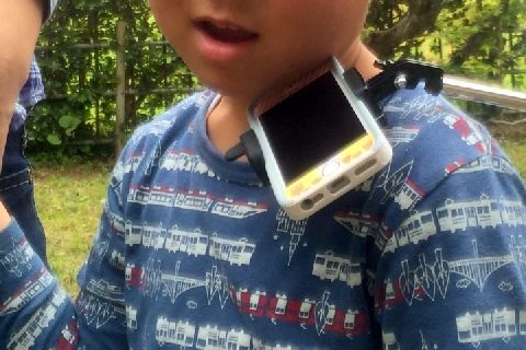 ディズニーランドで 自撮り棒 が子どもの顔にあたりケガ 法的責任は ニコニコニュース