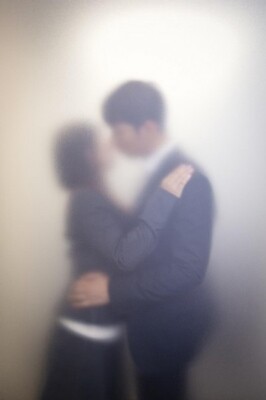 教育係の先輩と密会 彼女がいる同期と 恋人未満 働く女子の複雑な職場恋愛事情 ニコニコニュース