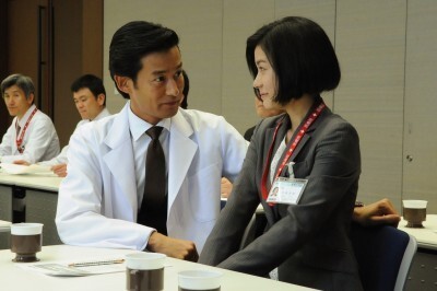 竹野内豊 無敵の白衣姿 でナースを口説く ニコニコニュース 竹野内豊 無敵の白衣姿 でナースを口説く ニコニコニュース