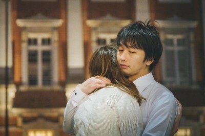 あぁ もう我慢できねー 思わず抱きしめたくなる女子のしぐさ4選 ニコニコニュース