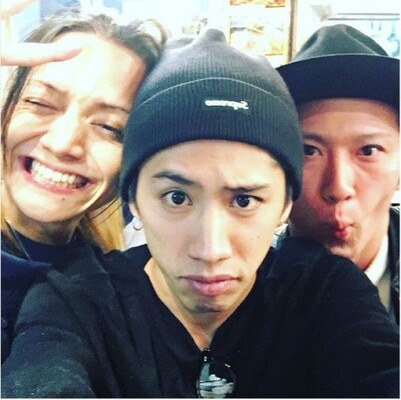 ワンオクtaka 尾上松也 三浦涼介との飲みショット 久々のメンツ ニコニコニュース ワンオクtaka 尾上松也 三浦涼介との飲みショット 久々のメンツ ニコニコニュース