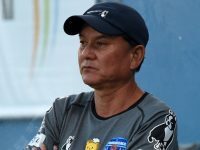 J2横浜fc 中田仁司監督との契約を更新 今季途中就任で8位フィニッシュ ニコニコニュース