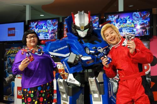 ゲッツ できるんじゃね メイプル超合金も大興奮の トミカ 変形ロボットアニメ トミカハイパーレスキュー ニコニコニュース ゲッツ できるんじゃね メイプル超合金も大興奮の トミカ 変形ロボットアニメ トミカハイパーレスキュー ニコニコニュース