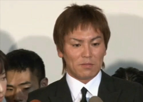 狩野英孝会見でも肉体関係は認めず 相手女性の父親に会い謝罪に ニコニコニュース 狩野英孝会見でも肉体関係は認めず 相手女性の父親に会い謝罪に ニコニコニュース